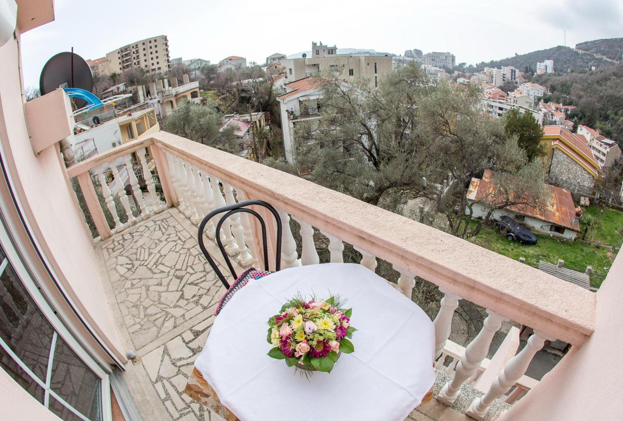 Guest House Almond Bečići 외부 사진