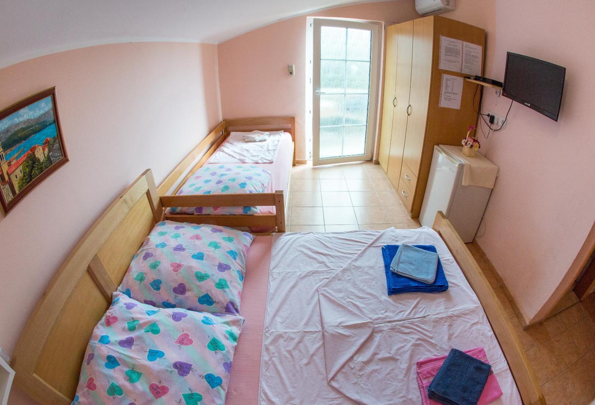 Guest House Almond Bečići 외부 사진