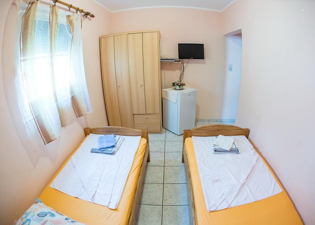 Guest House Almond Bečići 외부 사진