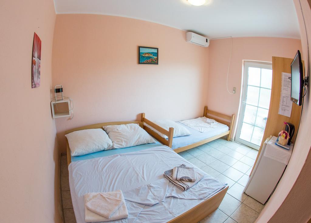 Guest House Almond Bečići 외부 사진