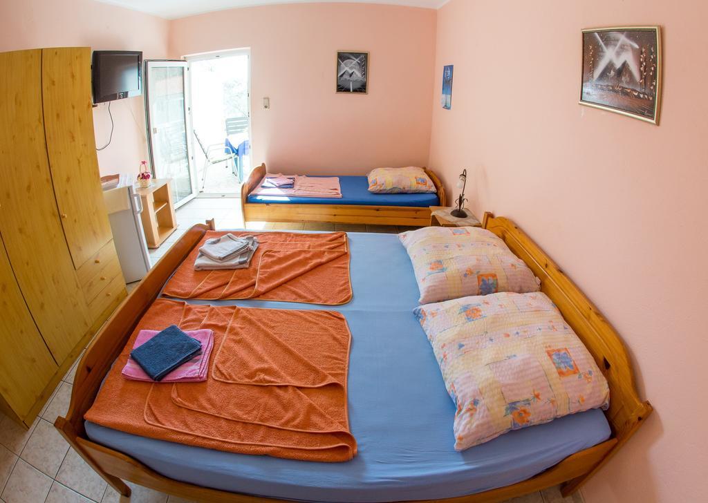 Guest House Almond Bečići 외부 사진