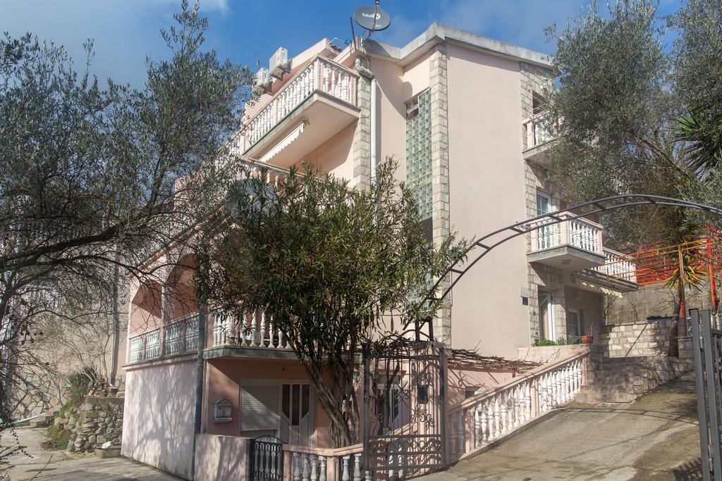 Guest House Almond Bečići 외부 사진
