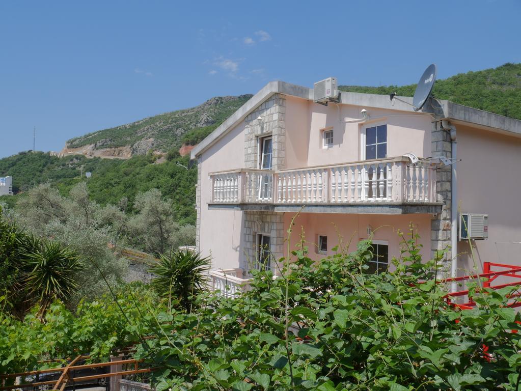 Guest House Almond Bečići 외부 사진